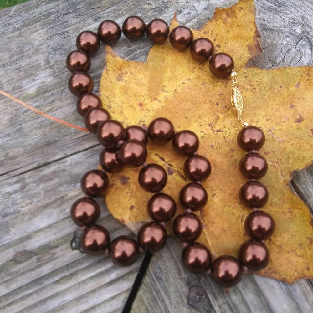 brown faux pearl knotted necklace fishhook clasp with filigree detail classic - Picture 6 of 16